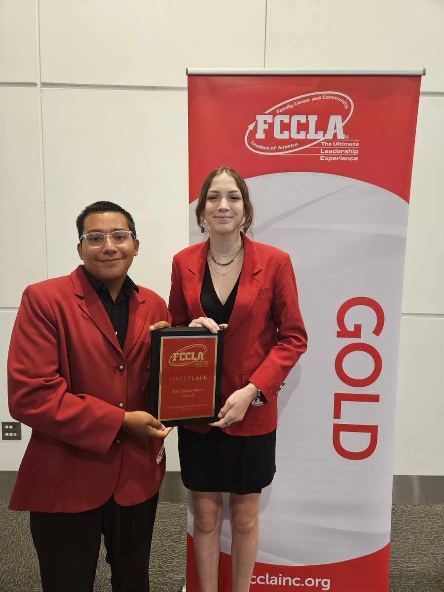 wsisdschools's tweet photo. @brewerfcclaculinary   students Cheyenne Rushing and Angel Tovilla won first place in Food Innovations at the National FCCLA Competition in Denver, Co. 🥇🥇🥇

Sponsors are Jacki Bandy and Kaylie McPherson Kotecki!  

@brewer_cte #BuildingFutureLeaders https://t.co/EOoZORifMn