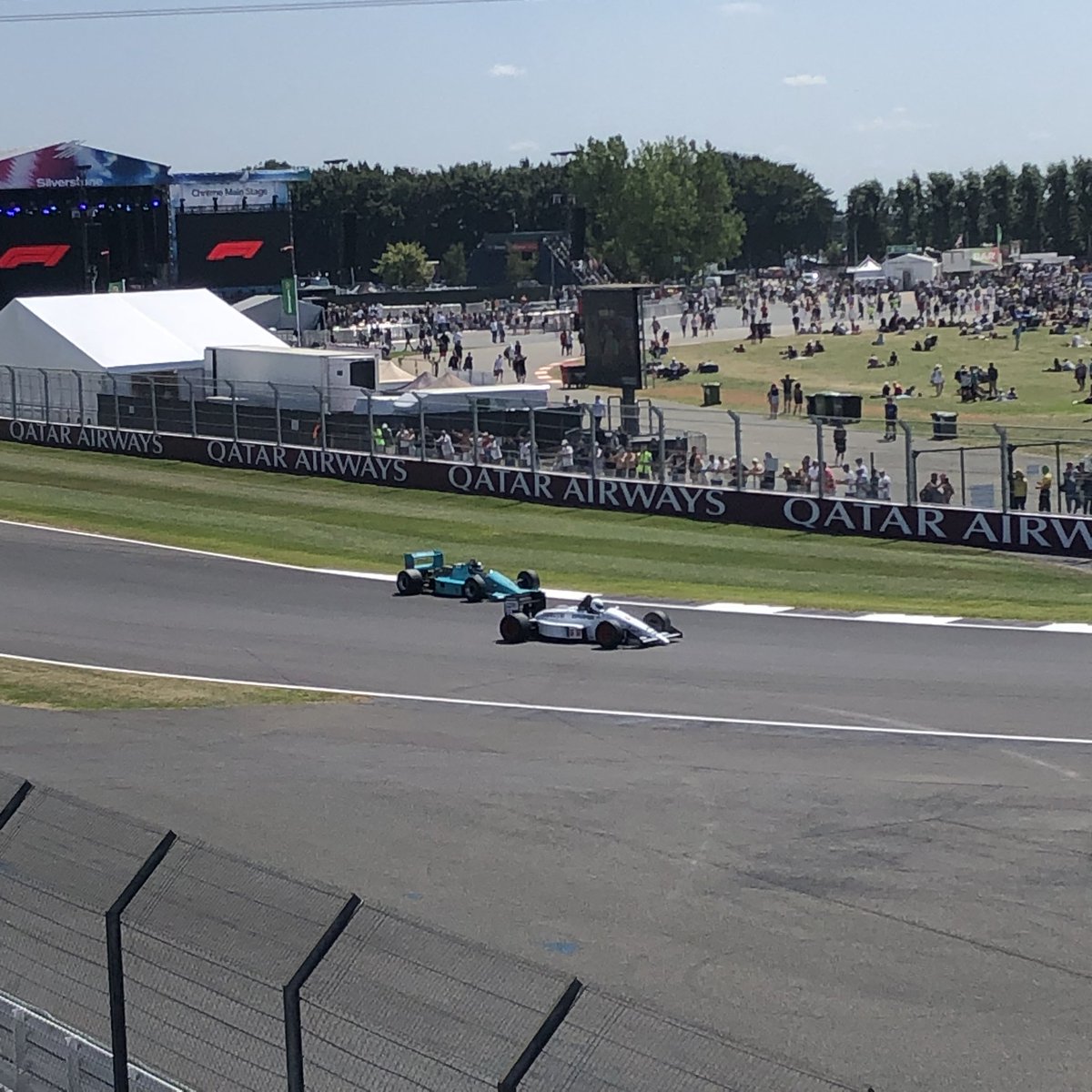 Sunshine at Silverstone for the #BritishGrandPrix practice day 🏎️🏁