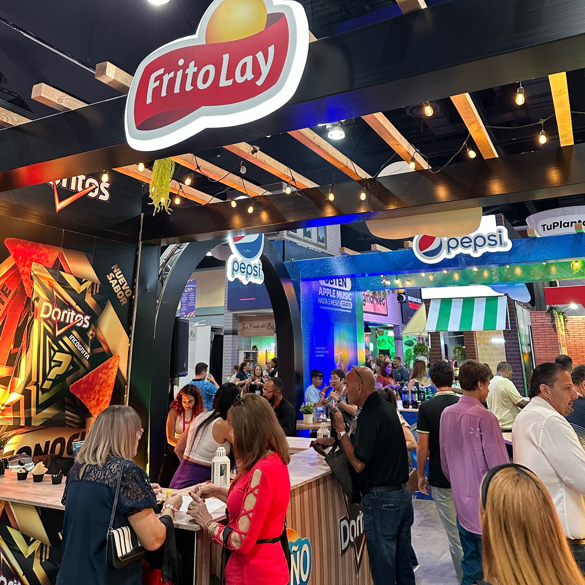 GuTradeM's tweet photo. ¡Que gran experiencia haber participado de @midapr &amp; Food Show 2023!👊🏻

Desde #GUTRADE pudimos presentar nuestras soluciones tecnológicas para el sector e intercambiar ideas con todos los asistentes.🤝

Acá te mostramos un resúmen de lo vivido en esta gran expo!👇 https://t.co/PBnqkXcF4i