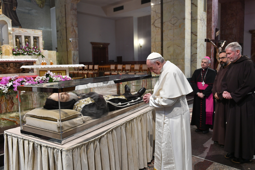 marianpil's tweet photo. Calling all pilgrims! We are thrilled to announce that we have added more dates for pilgrimages to San Giovanni to venerate the tomb of St. Padre Pio! 🙌✨

https://t.co/2G4jJTA1KQ https://t.co/hpWL3MUxRf