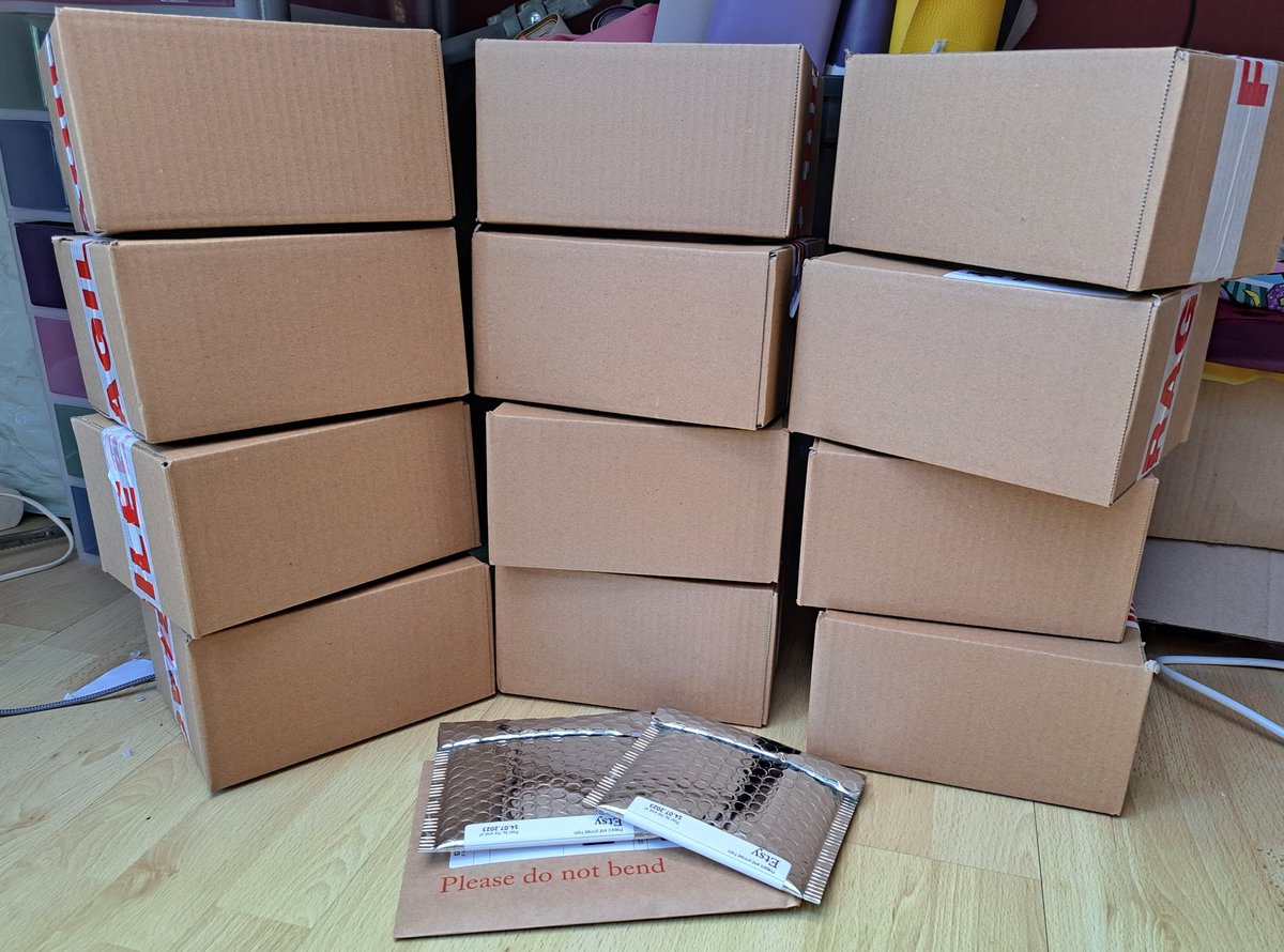 WintersHowling's tweet photo. Huge thank you to those who have got something from my Et5y st0re! Lots of orders going out! It took so long to make everything 🤣 yall like my sprays huh? XD 

Anyways, we're at 1114 total sales! I'm so very grateful! Thank you! https://t.co/gweAH95iuT