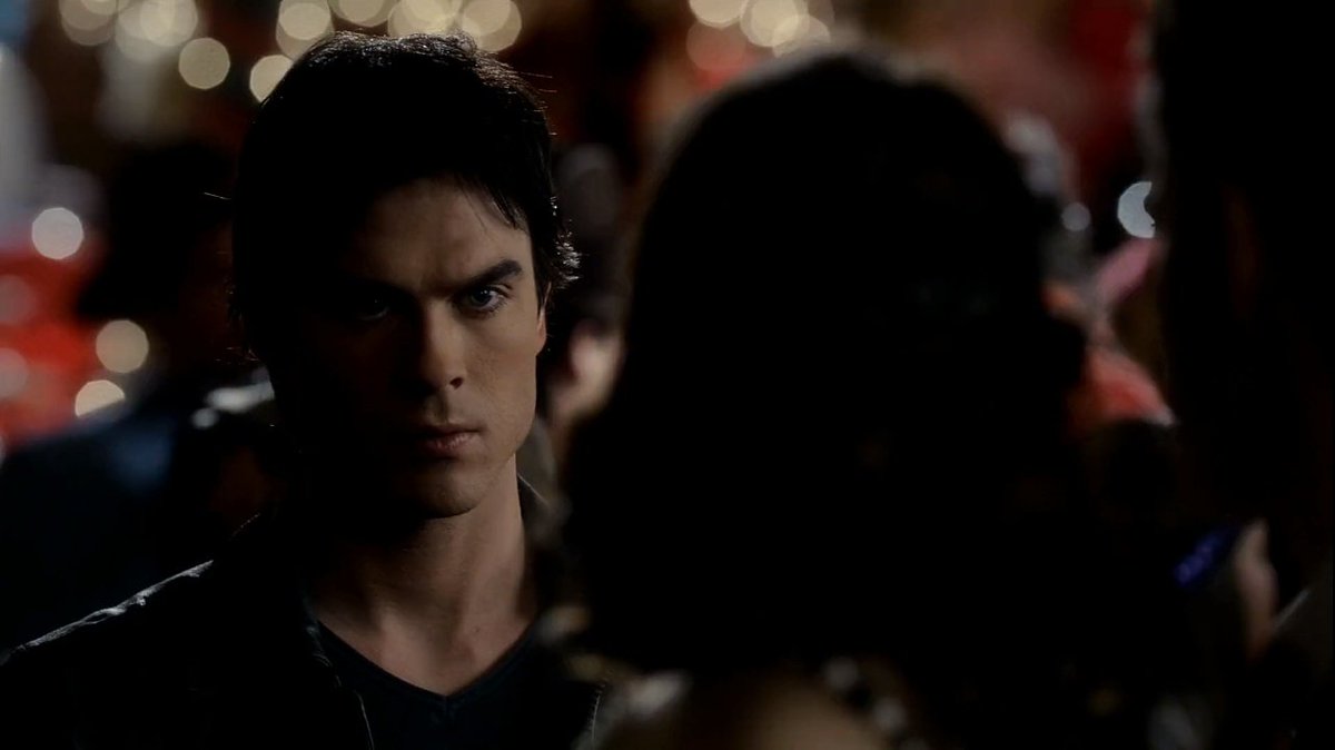 steleidow's tweet photo. what could be more embarrassing than watching the girl you made out with (being used by her actually because her ex boyfriend said so) dancing, smiling, recreating moments with her ex boyfriend on the dance floor, and then she looks at you like nothing happened between you two. https://t.co/QeLAyBtZOM