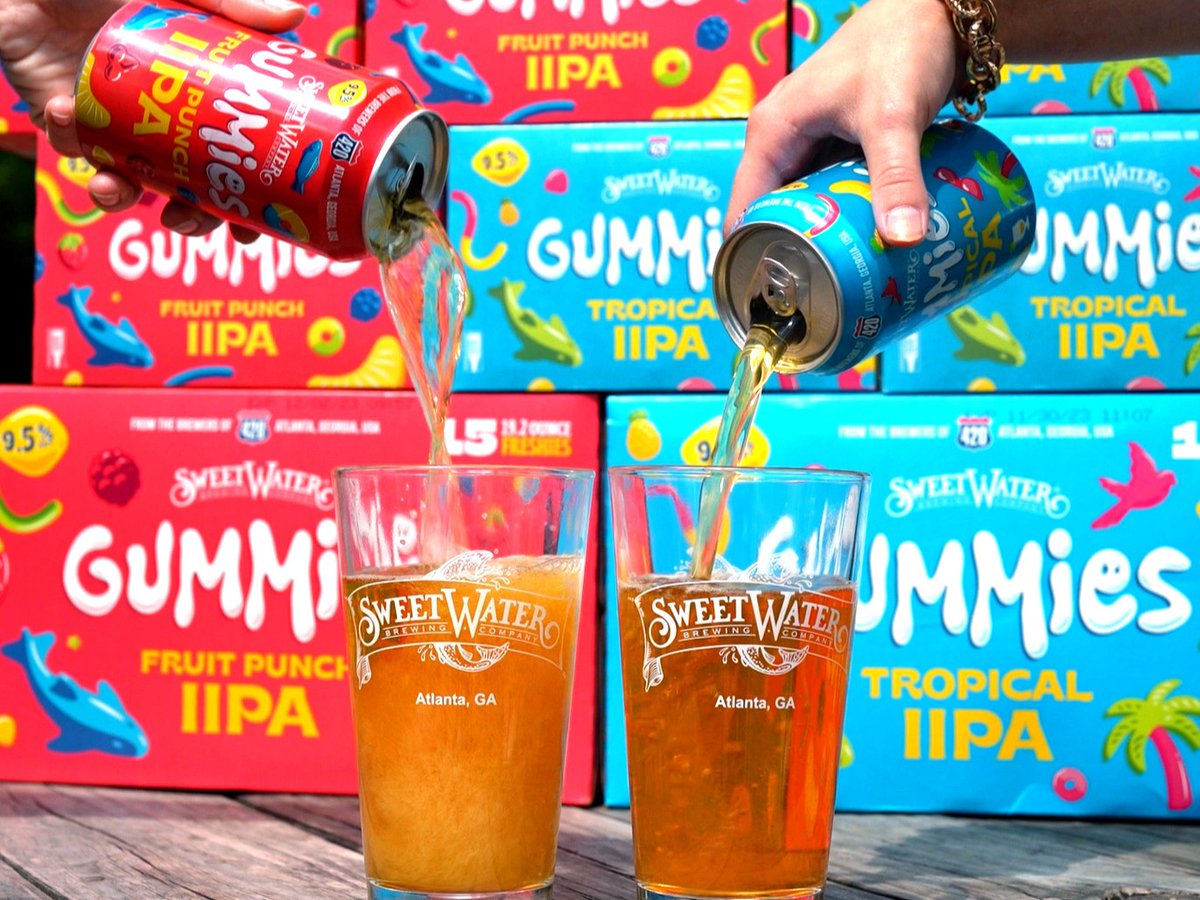 sweetwaterbrew's tweet photo. Which flavor of SweetWater Gummies will you snag first? Our new Fruit Punch IIPA has an “Oh-Yeahhhh” aroma, smooth body &amp; tangy finish w/o the bitterness. Tropical IIPA was brewed with a slip-n-slide of passionfruit, pineapple+tangerine flavors for your perfect boat-day bevvy. https://t.co/L55iR739Xg