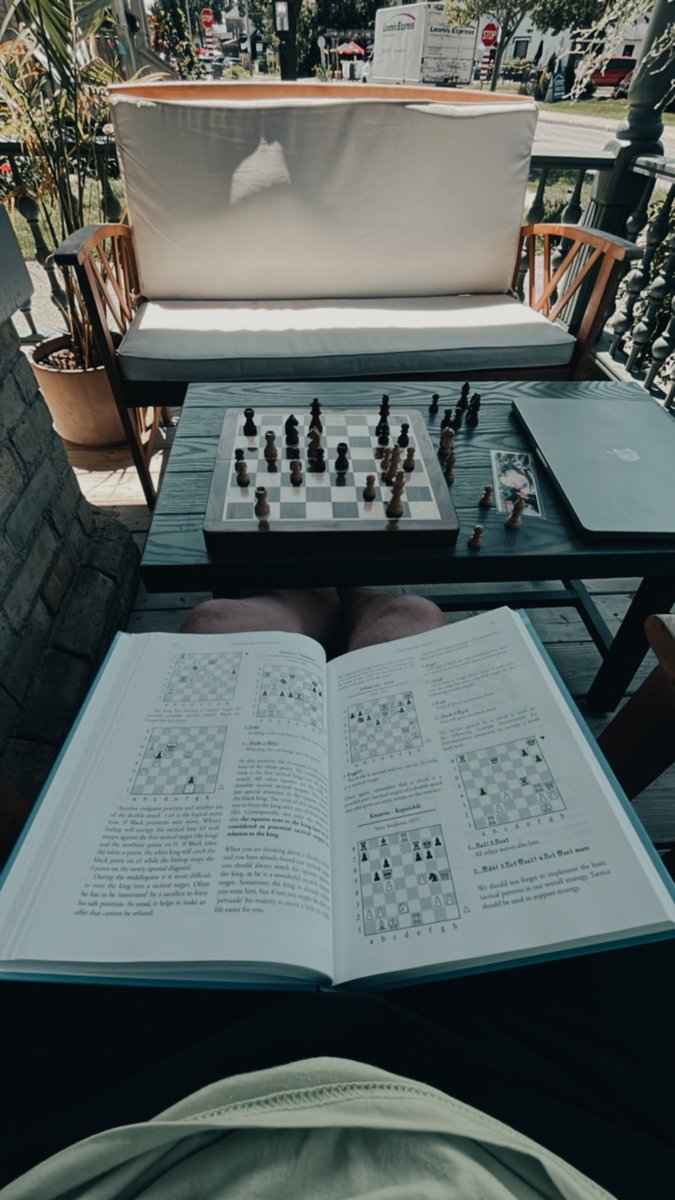 Happy Friday 🤘🏼♟️ #chesspunks