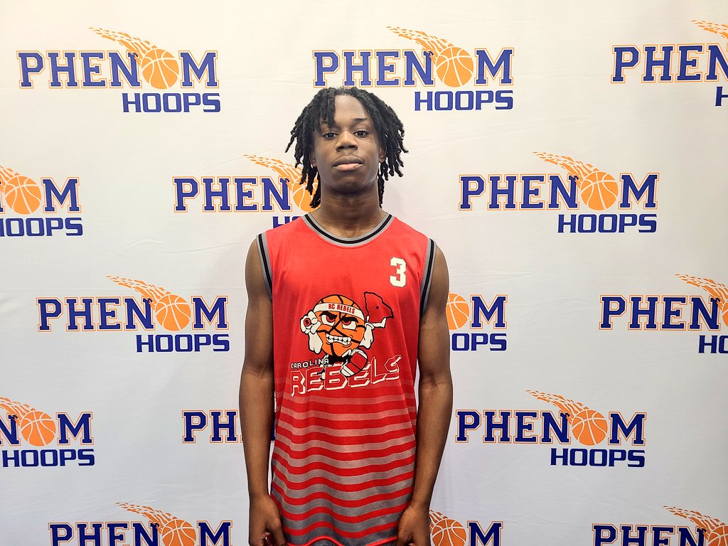 CoachGary33's tweet photo. and is always ready to shoot. He took very good care of the ball as well. In addition, he made some good passes. With their offensive output, both players applied pressure with tight on the ball defense.
#PhenomSummerHavoc https://t.co/XkZaqVWdo2