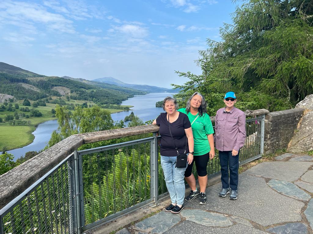 bestscottish's tweet photo. Trina, Sonja and Rebecca enjoying the beautiful Queen's View in Pitlochry.
We are loving all the sunny photos from our Drivers; it has been a fabulous start to our summer!
๐ธ Driver Terry
#QueensView
#Pitlochry
#Scotland https://t.co/3dOb2yfYeB
