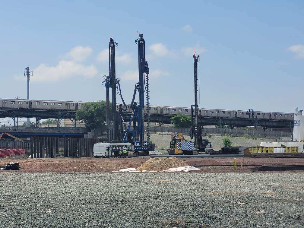NYC_SCA's tweet photo. Great things are happening at Willets Point! Today, @NYC_SCA joined @NYCEDC and the Queens Development Group to witness the transformation of the site that will bring a soccer stadium, affordable housing AND a new, 650-seat school to eastern Queens! @RelatedCos @NYCSchools https://t.co/WTIqZtfZml