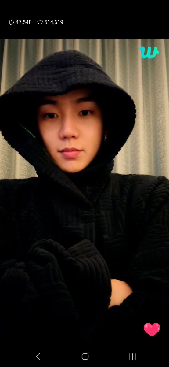 daughns31's tweet photo. Biiii naman ee. Salamat nag live ka, namimisz ko c Jimin pero dahil anjan ka na napawi na ang lungkot. 

#hyunsuk https://t.co/uQV9lRcjpb