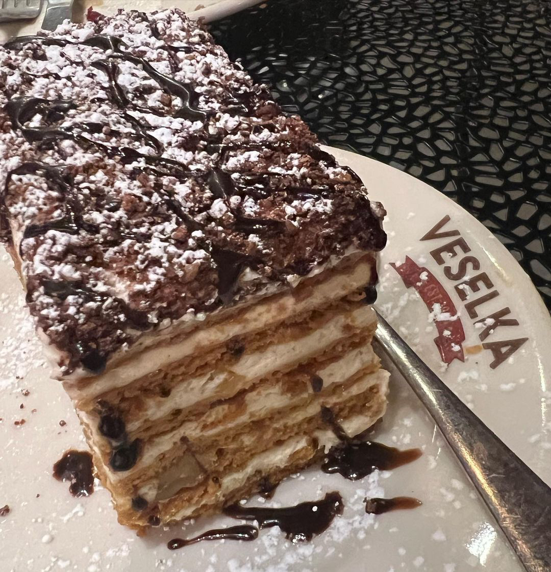 veselkanyc's tweet photo. #repost @dalejbeaumont
Classic Ukrainian Food in #nyc @veselkanyc πΊπ¦ππ
#varenyky #keilbasa #lates #honeycake #medovyk
#veslkanyc #eastvillagenyc #littleukraine
#standwithukraine https://t.co/YMlEvtAhhP