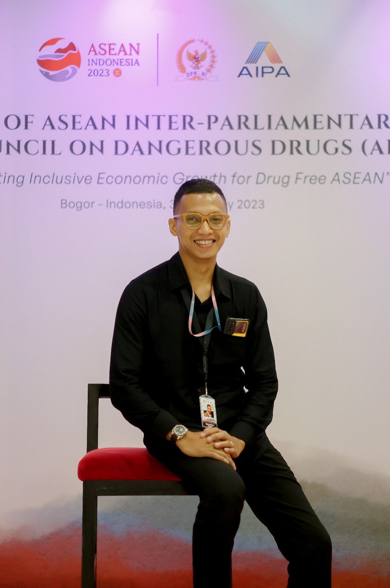 diitem's tweet photo. Keep smile on your face dude https://t.co/QbmsizmuXT