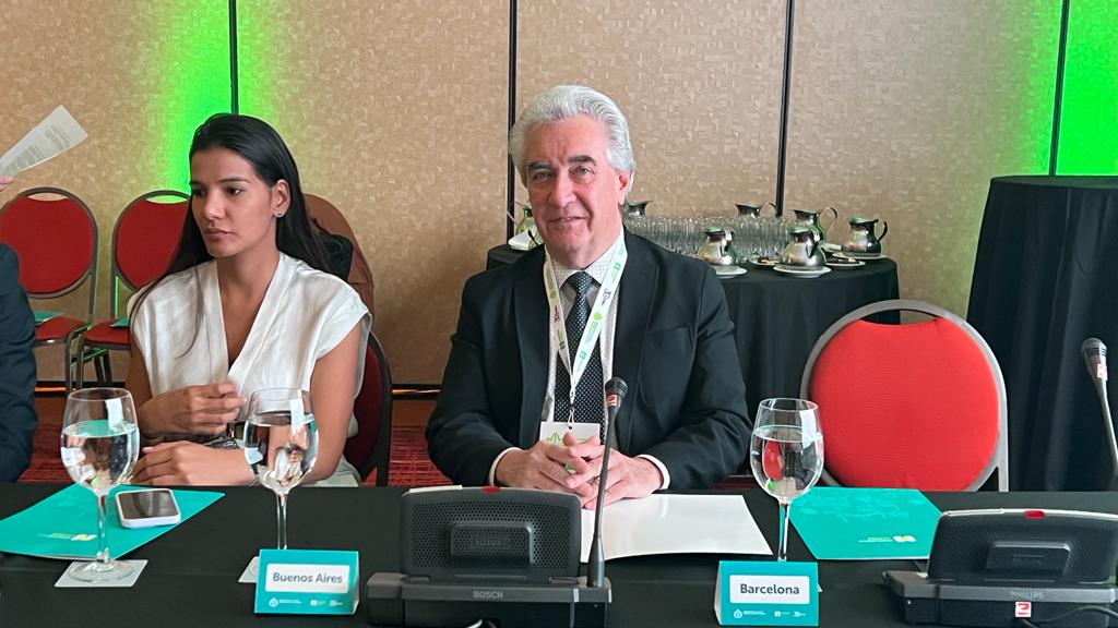 ufeurc's tweet photo. Se celebró la Asamblea del XXV #CongresoCIDEU, en la cual participó en representación de la ciudad de Buenos Aires el Dr. Jorge Giorno, Subsecretario de la @ufeurc https://t.co/wk3uJntTf1