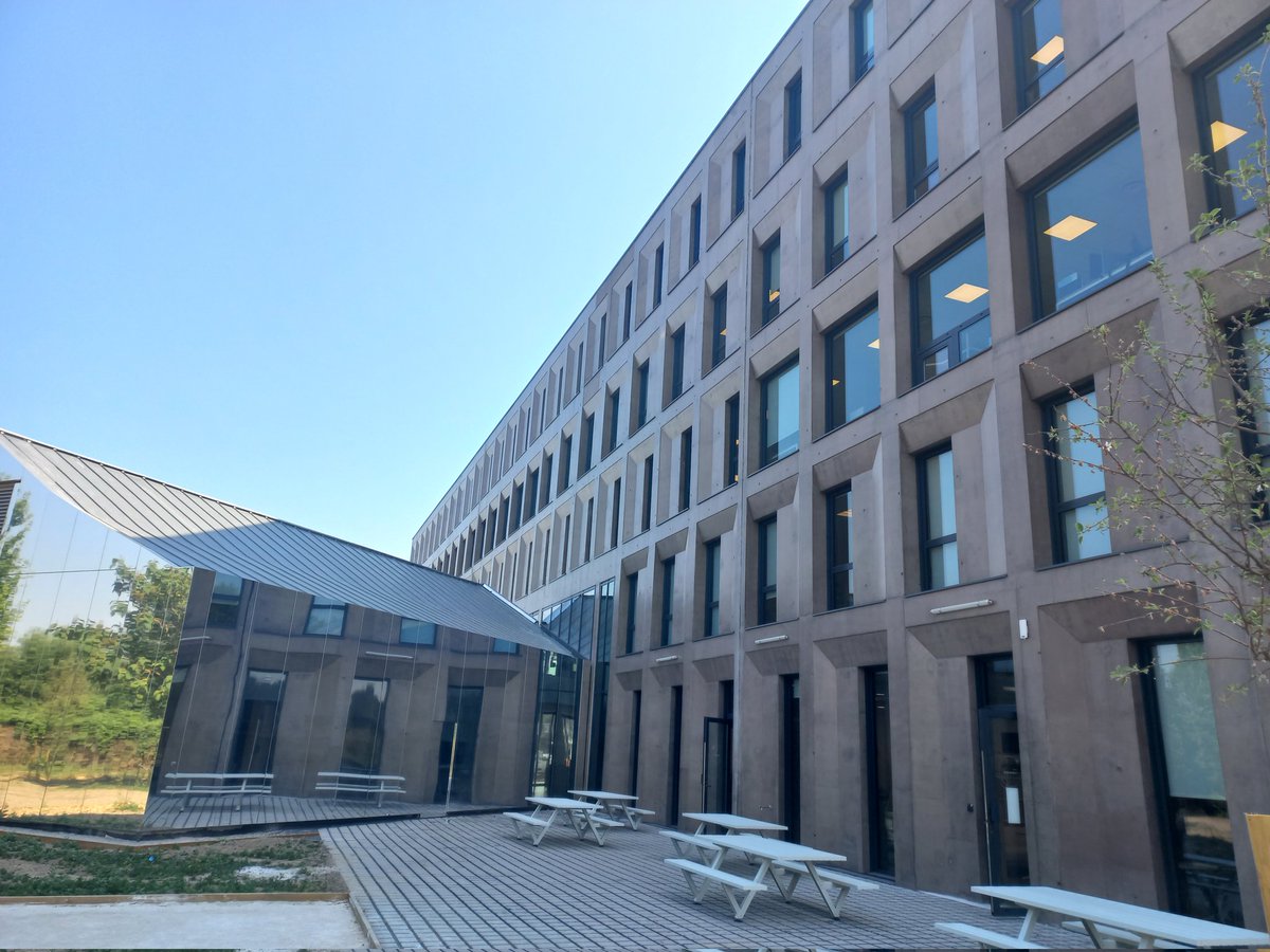 maisonsetcites's tweet image. 🎉Nous sommes ravis d'inaugurer aujourd’hui notre nouveau siège social : le LUM. 320 collaborateurs travaillent désormais dans ce bâtiment labellisé E+C- situé ZAC de la Clochette à @villedouai @Douaisis_Agglo @CreditSocial_fr @CDC_Habitat @BanqueDesTerr @BouyguesBat_NE @LinkCity