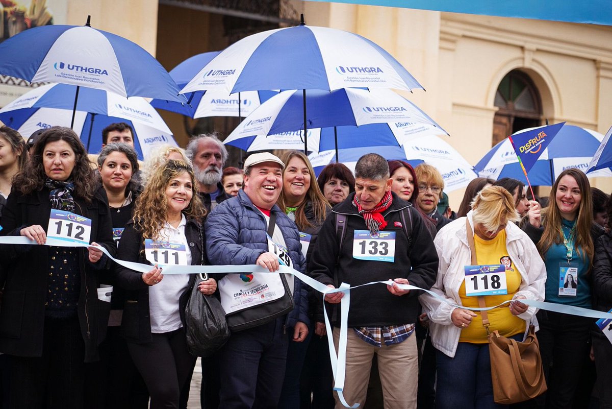 miguelsiciliano's tweet photo. LANZAMOS LAS VACACIONES DE INVIERNO EN CÓRDOBA CAPITAL!😍

Con el equipo de @turiscbaciudad y @MuniCba, largamos hoy en nuestra plaza San Martín para dar inicio a una maratón de actividades que tendremos de cara a las vacaciones de invierno que están a punto de iniciar!

Mira 👇 https://t.co/MnNBpPcbDb