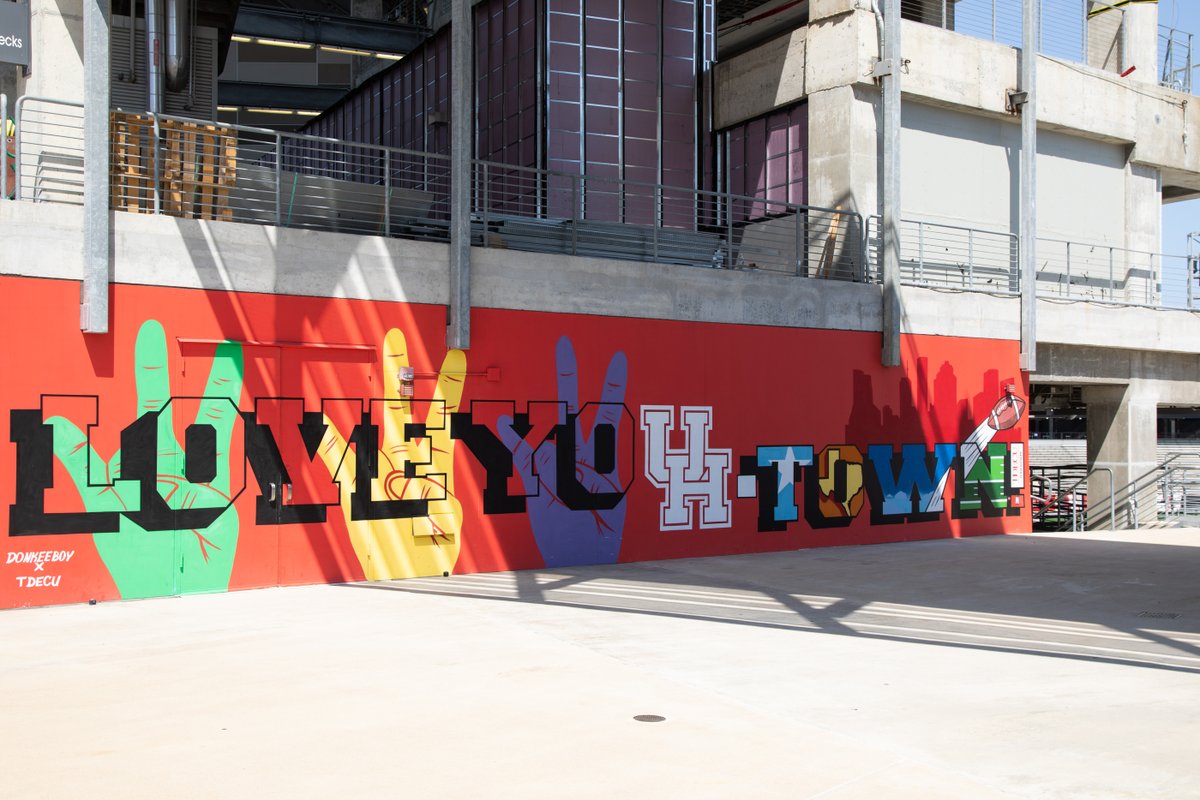 Our love languages are @uhcougarfb &amp; Houston. 📷: mural by <a href="/donkeeboy/">DONKEEBOY</a> located at TDECU Stadium, Gate 2
