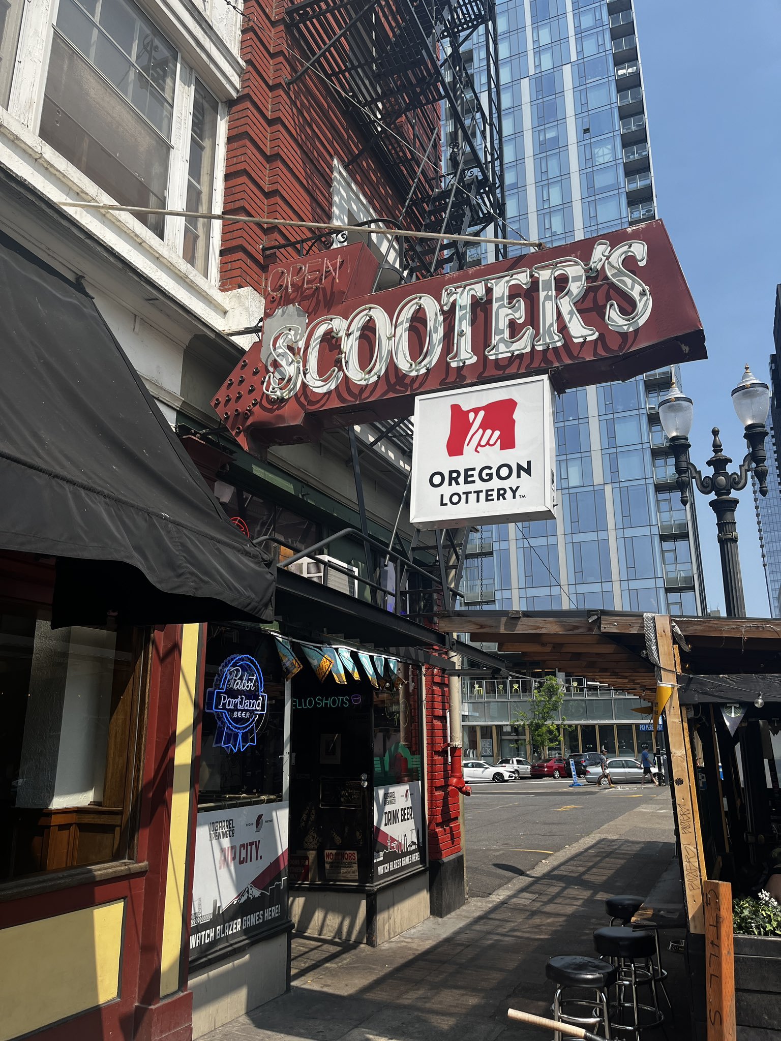 Pictures of Dives on Twitter "Scooter McQuades Portland, OR (picture