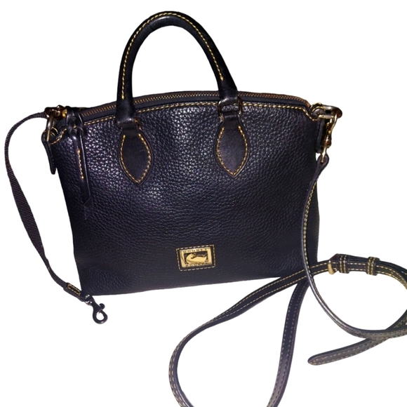 rumorhasitamy's tweet photo. So good I had to share! Check out all the items I'm loving on @Poshmarkapp #poshmark #fashion #style #shopmycloset #madewell #dooneybourke #abercrombiefitch: https://t.co/QavE5ilsqg https://t.co/bfOBsfTBhE