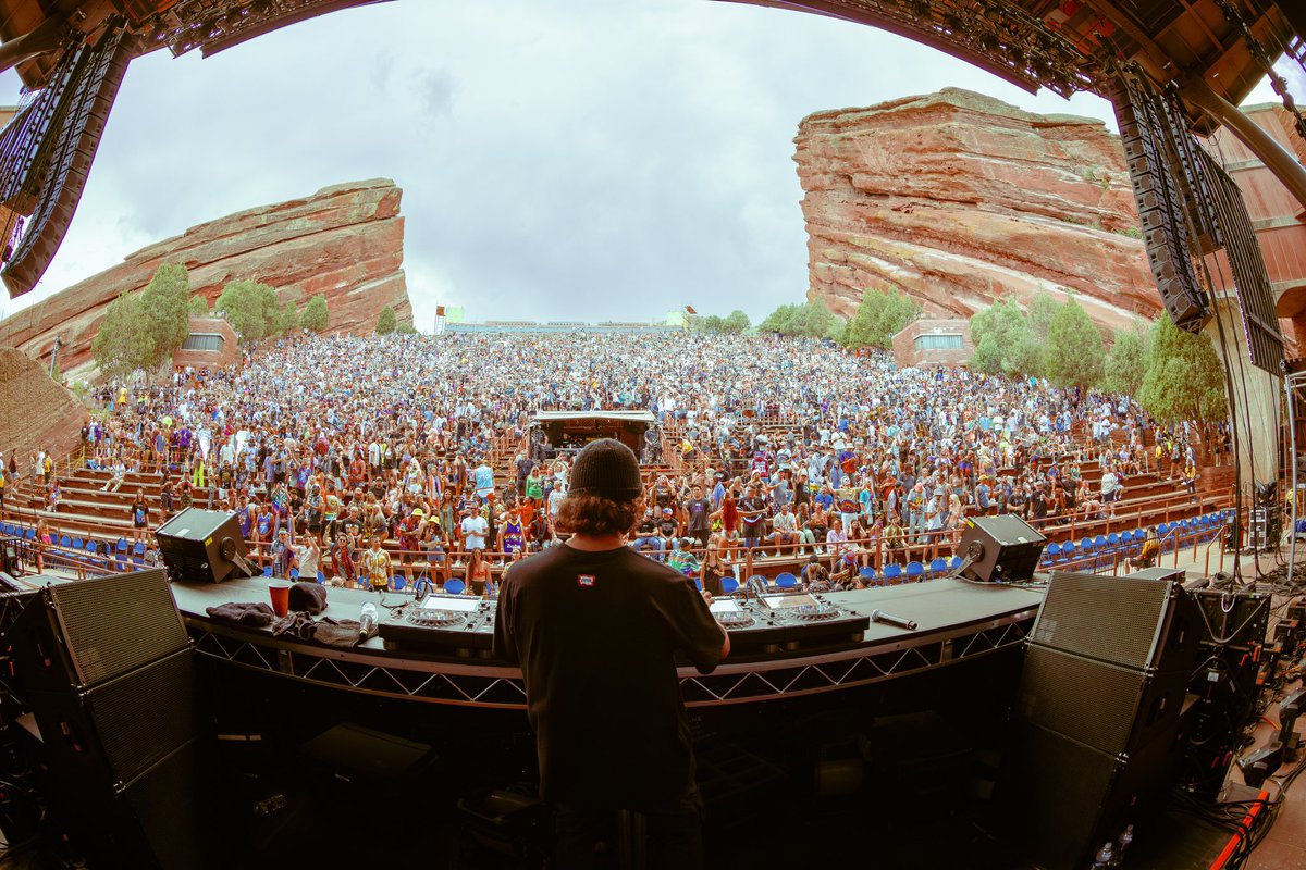 Tapebbeats's tweet image. Deadrocks was one of the coolest things I’ve ever experience, can’t thank @deadbeats n @zedsdead enough for having us ❤️