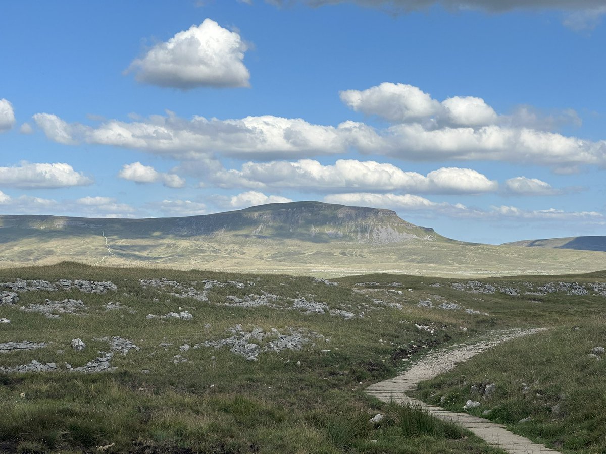 And we are done. 24.8 miles. 5,200ft of ascent. 8 hours 12 minutes moving time. 9 hours 22 minutes in total. 

<a href="/Weightmans/">Weightmans</a>  Yorkshire Three Peaks raising money for Clatterbridge Cancer Charity  Cancer Charity 

 JustGiving link is lnkd.in/e5NKwdBt

relive.cc/view/veqzoQPy4…
