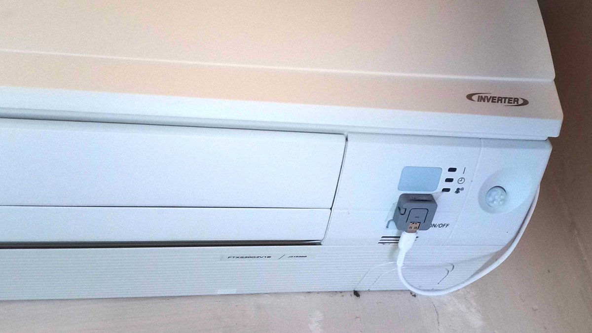 arduino's tweet image. Add Wi-Fi capability to any AC unit by emulating an infrared remote, and build a simple interface with the Arduino IoT Cloud that you can use from your smartphone: projecthub.arduino.cc/alranel/contro…