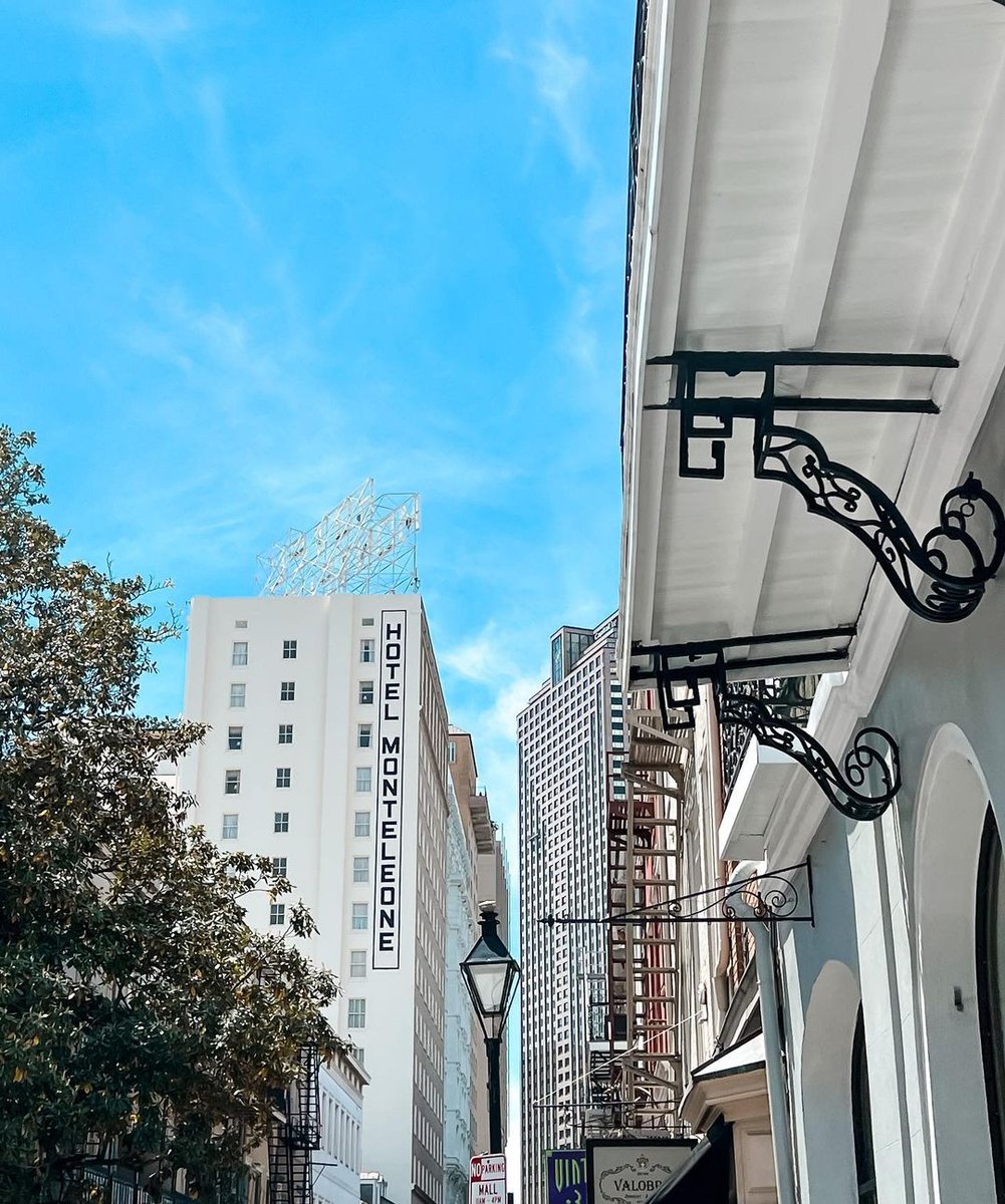 hotelmonteleone's tweet photo. Most call us Hotel Monteleone, but did you know we’re also known as the Crown Jewel of Royal Street?
Photo (Instagram): @ms.haworth
#ThePreferredLife #BelieveInTravel #iPreferRewards #MonteleoneMemories https://t.co/FZpGTnZnAJ