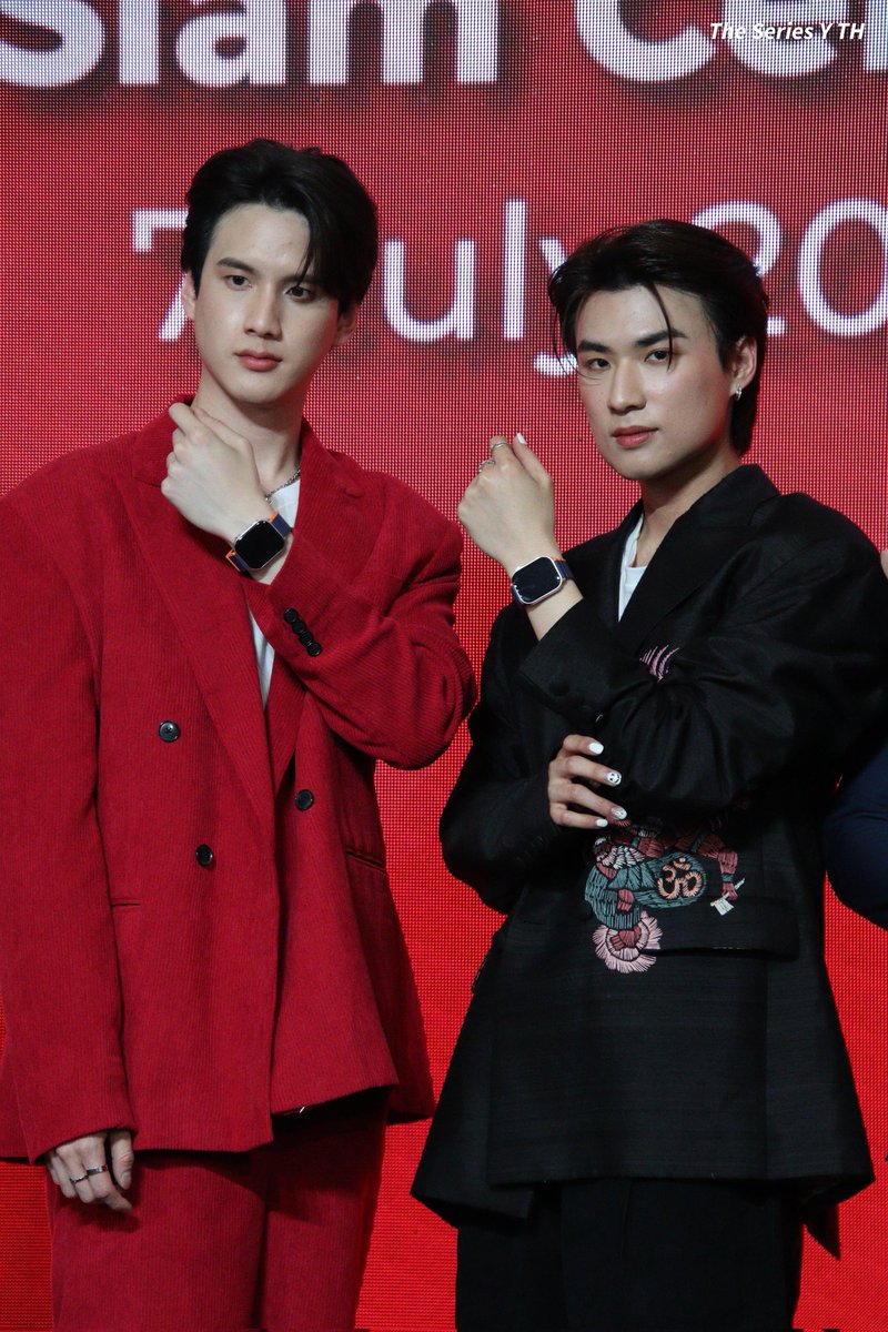 theseriesy_th's tweet image. พี พีรวิชญ์ และ ไตเติ้ล ธนธร ร่วมเปิดตัว 
นาฬิกาอัจฉริยะ KIESLECT Smart Calling Watch

#KIESLECT #KIESLECT_TH  #KieslectXPeeTitle