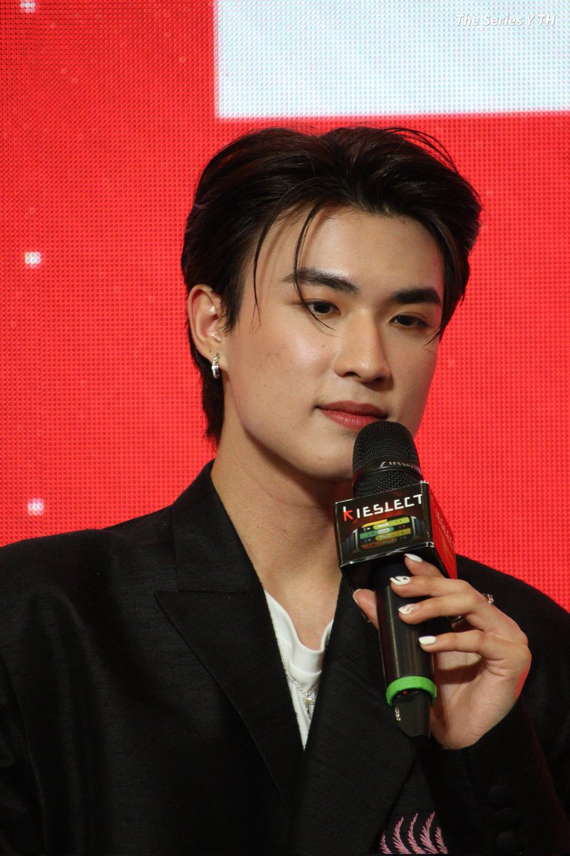 theseriesy_th's tweet image. พี พีรวิชญ์ และ ไตเติ้ล ธนธร ร่วมเปิดตัว 
นาฬิกาอัจฉริยะ KIESLECT Smart Calling Watch

#KIESLECT #KIESLECT_TH  #KieslectXPeeTitle