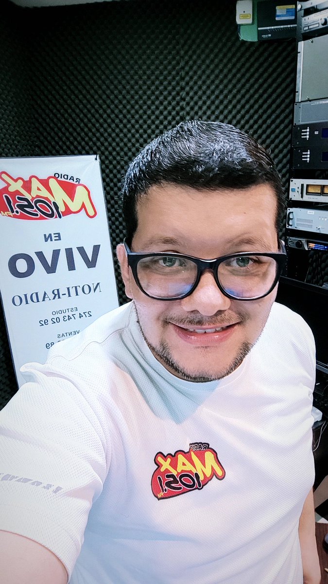 “Las cosas se consiguen trabajando duro. Es el trabajo lo que genera cambios”.  📻😊😸🙏🏻🎙️