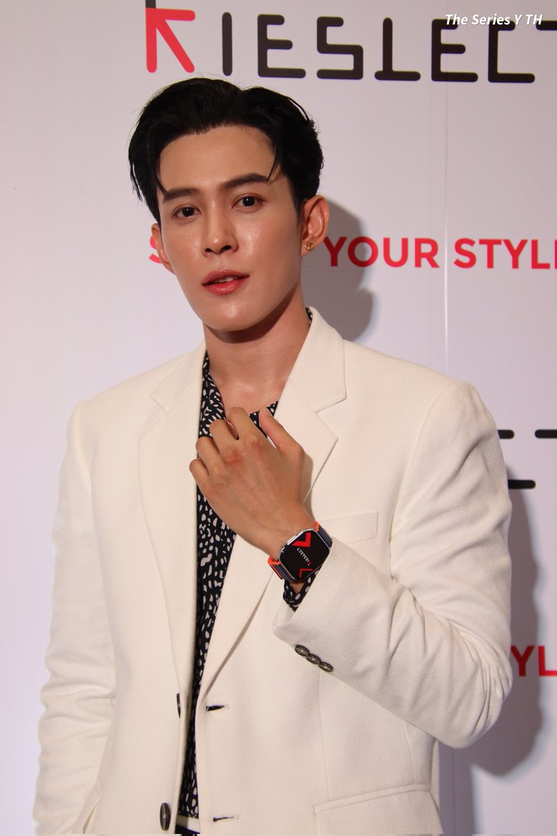 theseriesy_th's tweet image. ต๊อด ปนพงศ์ ไขแสง  ร่วมเปิดตัวนาฬิกาอัจฉริยะ KIESLECT Smart Calling Watch

#KIESLECT #KIESLECT_TH #TodPrannapong