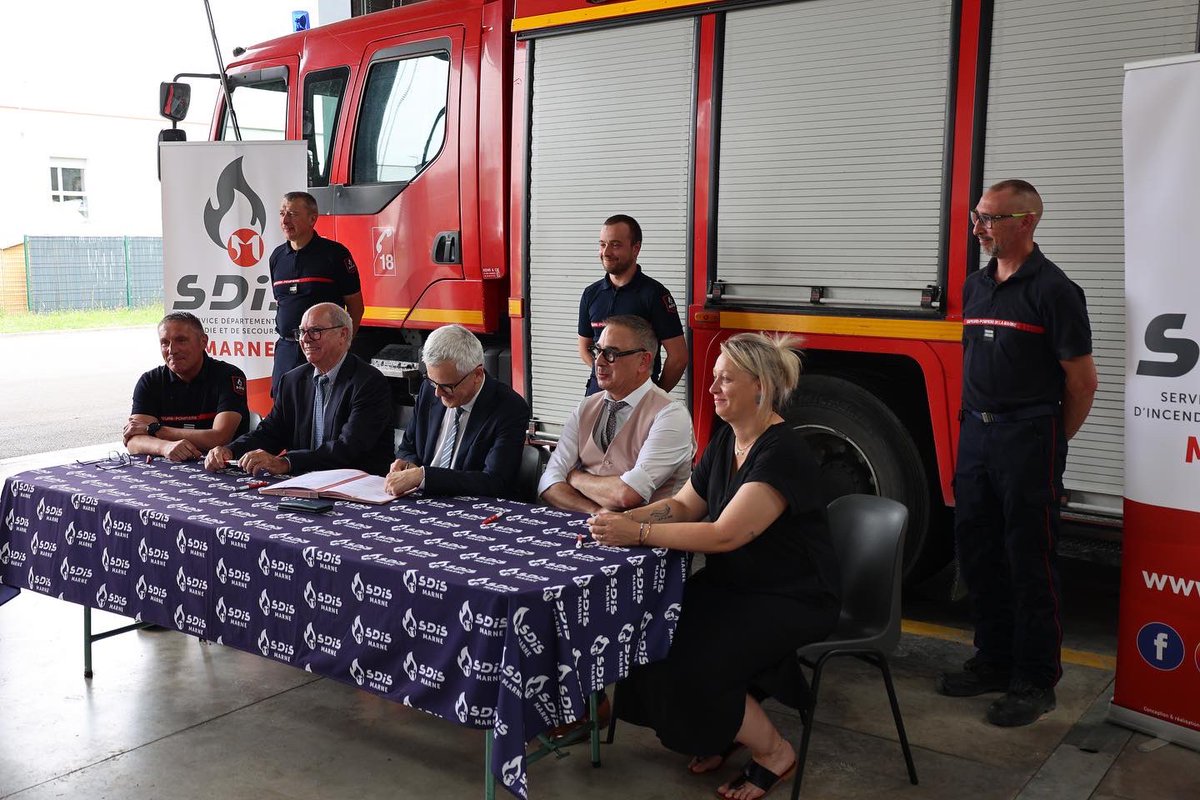 SDIS51's tweet photo. 🧒👧 Une nouvelle #classe de cadets de la sécurité civile ouvrira ses portes à la rentrée scolaire, en septembre 2023, au collège Thibaud de Champagne, à Fismes. https://t.co/fcgUWVMxBe
