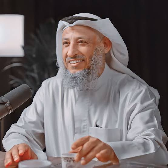 الهجوم البشع يخليك تستغرب من كمية الاحقاد على هالانسان ، عثمان الخميس يتعرض لحملات تشويه وصلت لابشع مرحلة والفاظ يعجز الانسان عن ذكرها ، الله يعينه كأنه شيخ الدين الوحيد في الارض ، هجوم غير طبيعي ، ليش كل هالاحقاد .؟