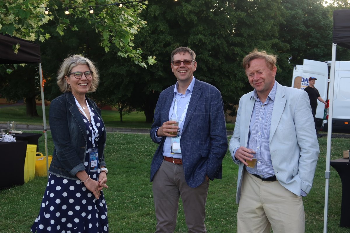 jonathan skinner tweet media