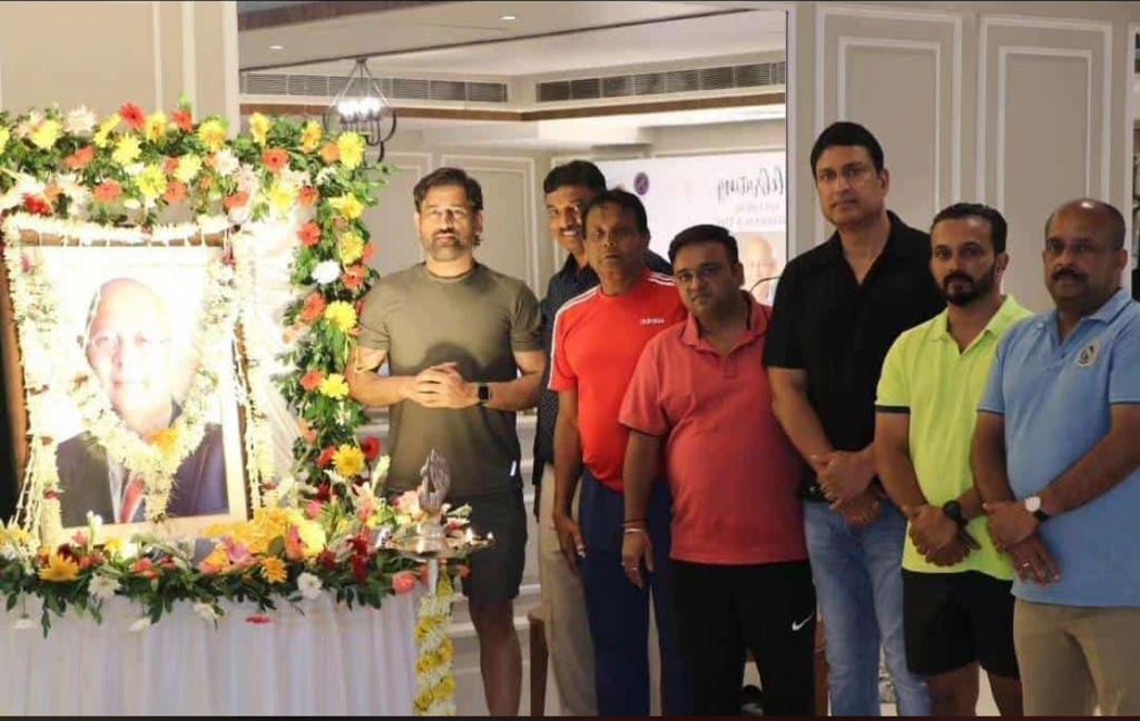 EkZinnia's tweet photo. MS Dhoni pays tribute to late Amitabh Choudhary Sir on his Birth Anniversary at JSCA Cricket Stadium.✨Dhoni and Ajaynath sir leads the way as we honor his legacy through a heartfelt Blood Donation Camp. 🩸 #RememberingAmitabhChoudhary #TributeToALegend #GivingBack #Bezinnia https://t.co/VWoDcu49GK