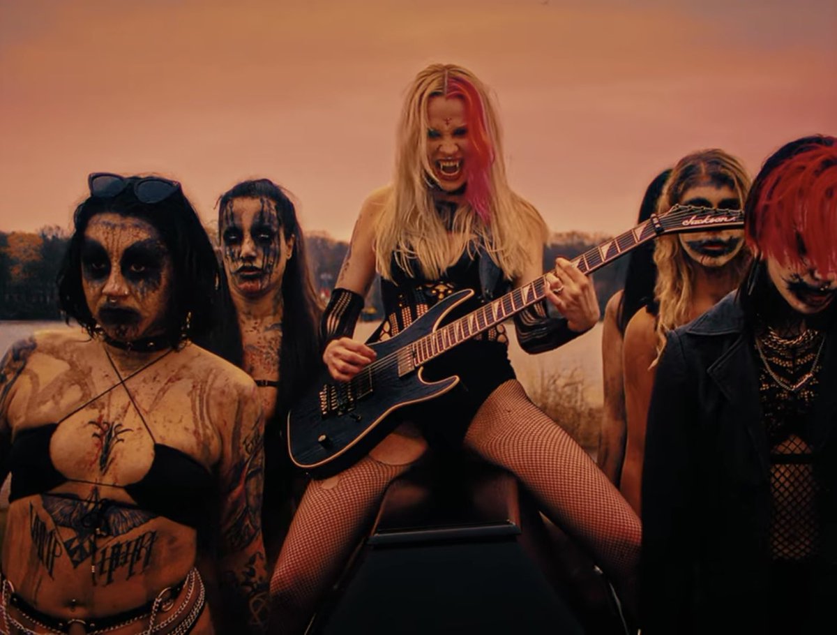 UnniAmanda's tweet photo. Aesthetic Perfection - Summer Goth (Official Music Video) https://t.co/rYnsNngyY5

хочу на такую пати))

@daniel_graves @joeLetz i like the video and i like the song, thank you!
my summer is saved https://t.co/smSCX07zKW