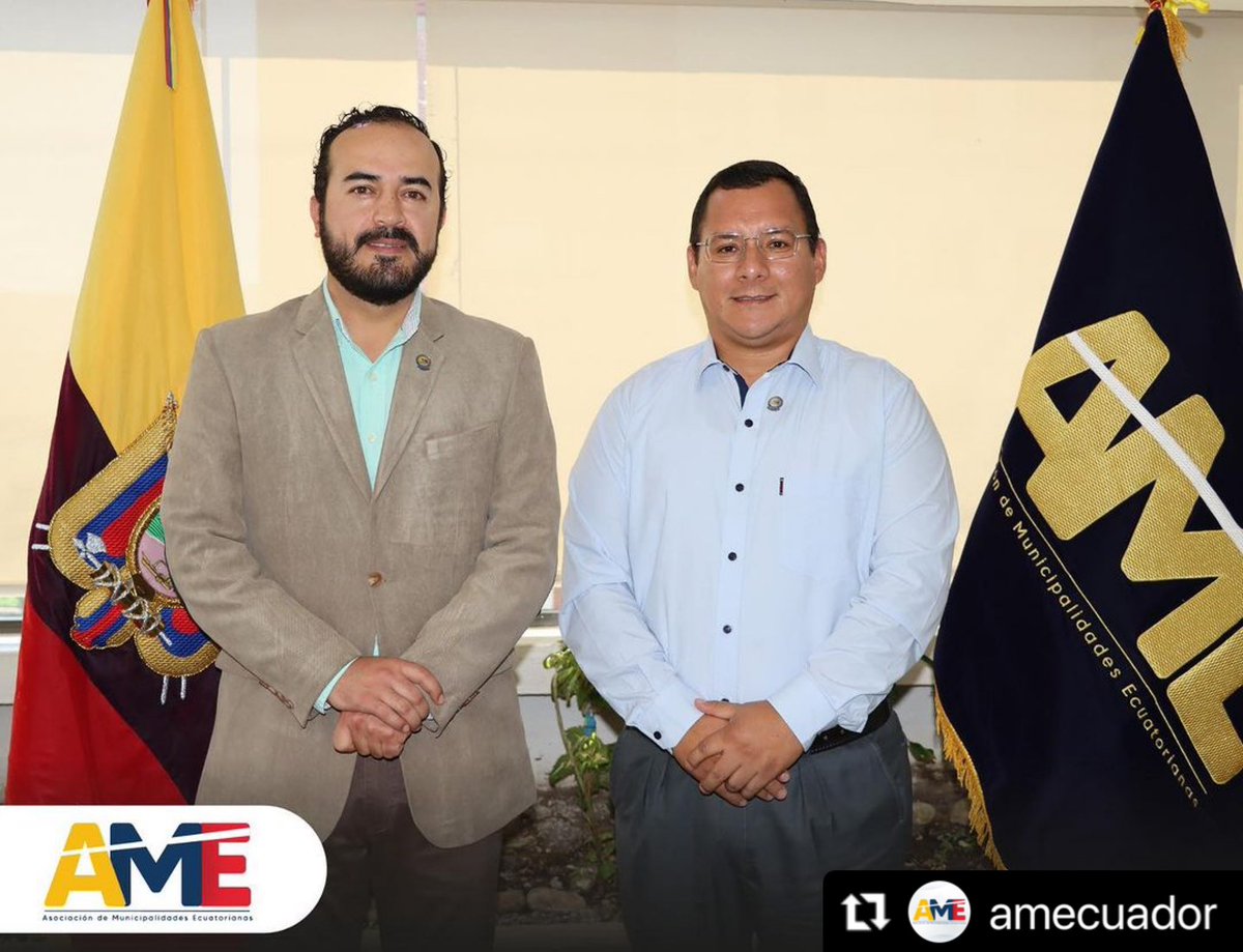 VictorMielesP's tweet photo. Liderando importantes gestiones en la Asociación de Municipalidades del Ecuador-AME, junto a Patricio Maldonado, su presidente. Gestionar, que parte de la maquinaria incautada se entregue al cantón Puerto Quito y sea utilizada en trabajos de prevención del fenómeno del niño. https://t.co/pP6TgTNkDc
