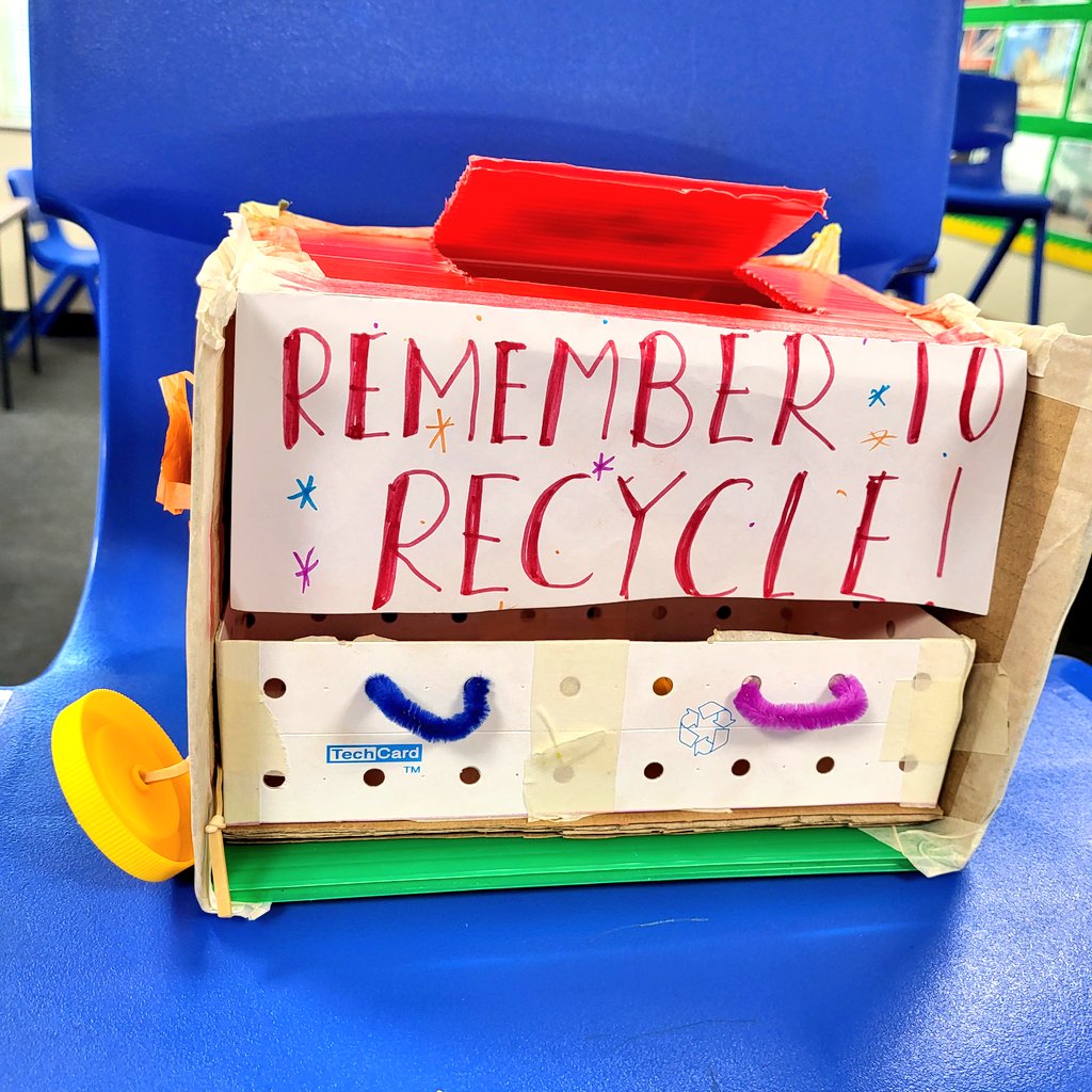 Just 2 of our final days @CRESTAwards #SustainableSolutions from ( ew) year 8 @CDPStoday . Students have tackled everything from clothes that grow with your child, training young children to recycle and even using methane for power. #Teamwork #STEM #YoungEntrepreneurs