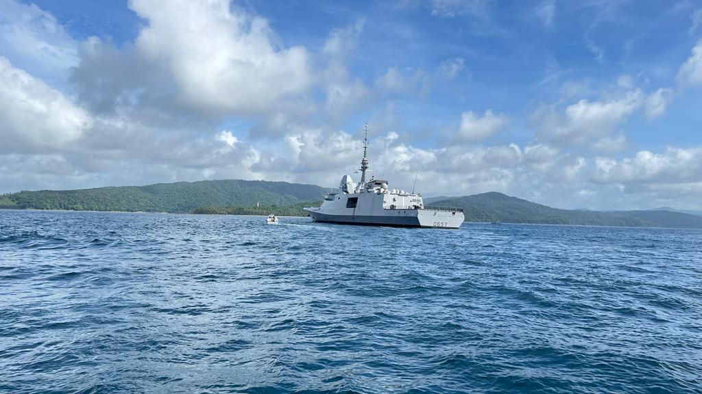 #FNS Lorraine made a Port call at Port Blair, #ANC. Capt Xavier Bagot,CO, FNS Lorraine called on Air Marshal Saju Balakrishnan,AVSM,VM #CINCAN & Cmde Prashant D Shidhaye,VSM,  #NAVCC; followed by professional interaction & cross ship visits.
#NavalDiplomacy
#BridgesOfFriendship