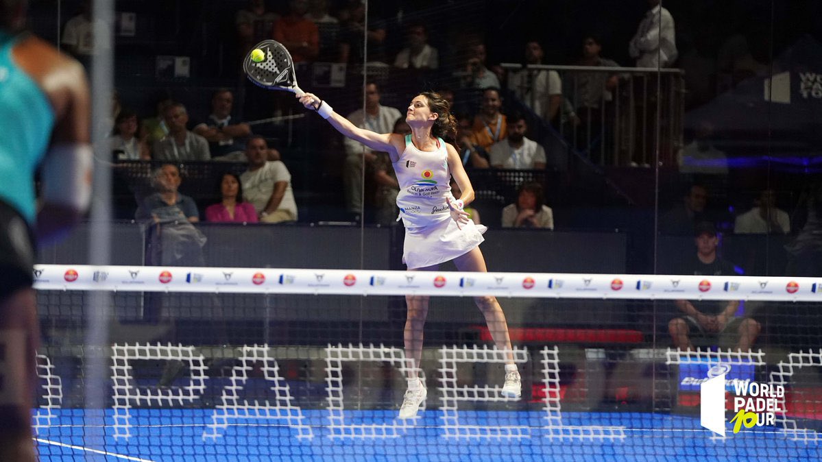 setpadelok's tweet photo. 🔥SEMIFINALES FEMENINAS EN LA FONTETA🔥

Josemaria/Sánchez VS Sainz/Osoro
Ortega/Triay VS Riera/Icardo

#WPTValènciaOpen https://t.co/zZUbnSoxmZ