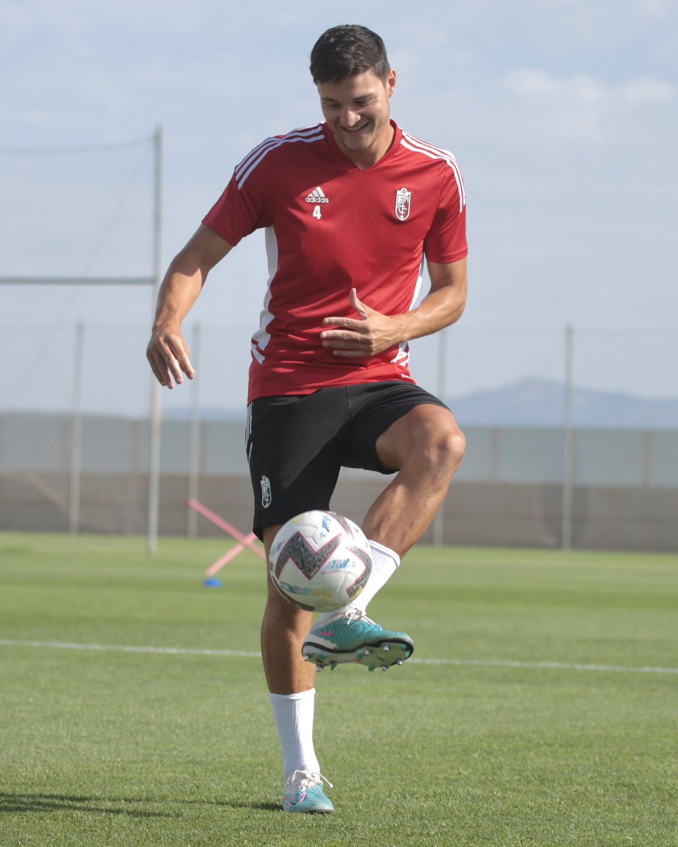 😄❤️🏃🏻‍♂️

¡Vuelta al verde con una sonrisa, <a href="/miguel4rubio/">Miguel Rubio</a>!

#𝙀𝙩𝙚𝙧𝙣𝙖𝙇𝙪𝙘𝙝𝙖 🇦🇹