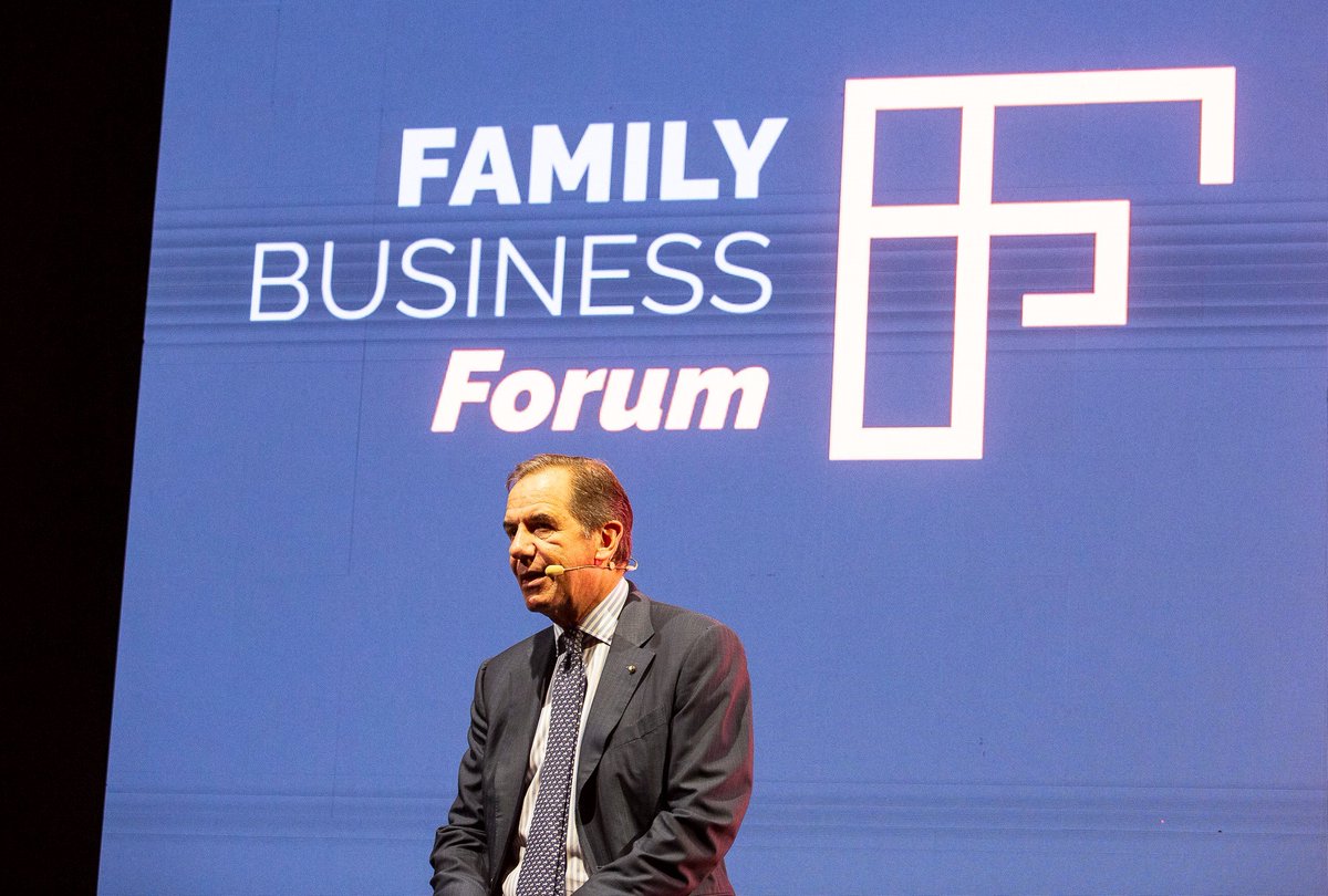 GruppoCDP's tweet photo. #fbf2023 il Presidente Giovanni #GornoTempini, intervistato sul compito delle istituzioni nella crescita delle #imprese italiane, ha ricordato come "#CDP opera a supporto delle aziende 🇮🇹, affiancandole nei processi di #crescita, #innovazione, e apertura ai mercati esteri". (1/4) https://t.co/TkJkTGeeQH