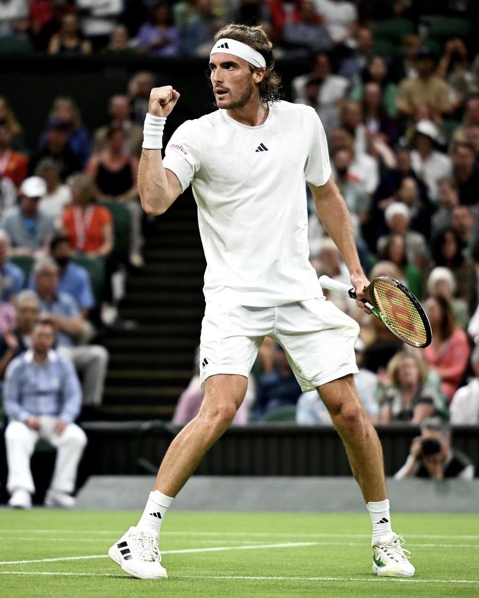 Worth the wait 🍿 @steftsitsipas advances into the 3rd round of #Wimbledon defeating Andy Murray 7-6, 6-7, 4-6, 7-6, 6-4