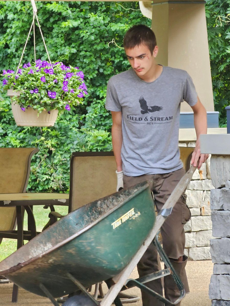 Our friends from the Boy Scout Troop 344 of Wexford recently mulched outside the #GoodSamaritanHospice House in Wexford. Thank you for the hard work, everyone! To learn more about the inpatient hospice service and locations, visit Good-SamaritanHospice.org. #Concordia #BoyScouts