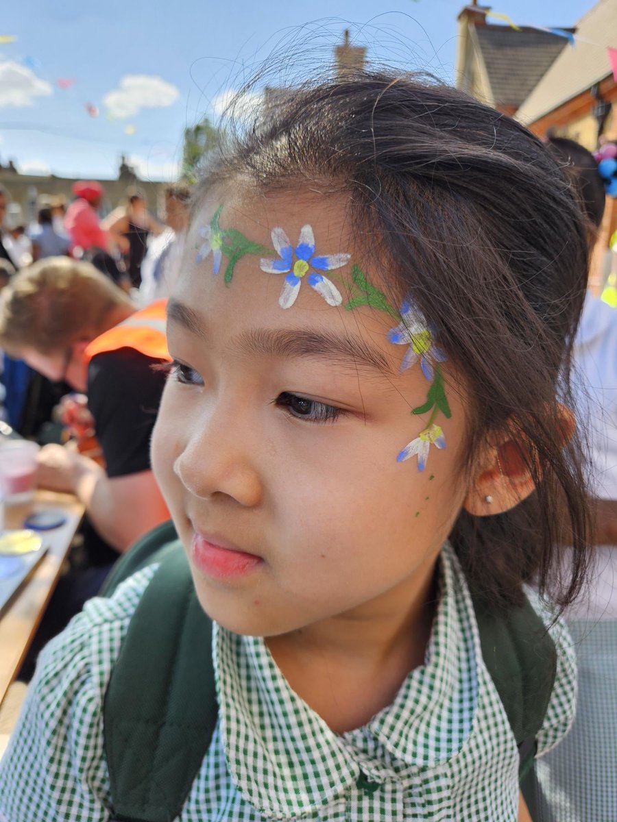 HPAPPeckhamPark's tweet photo. #hpapp&hfsp summer fayre: face painting is always very popular https://t.co/bXm8mo7vhy