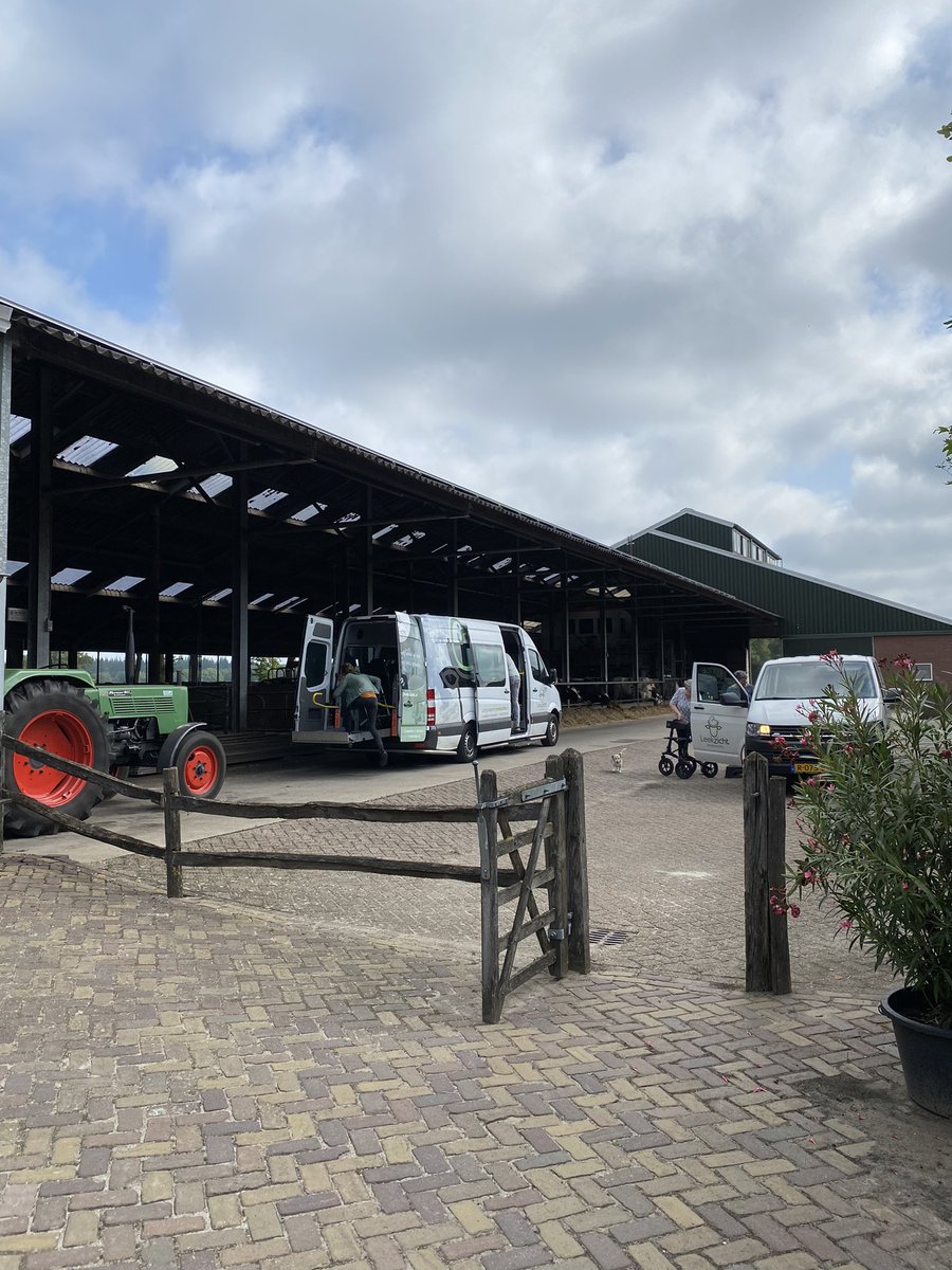 Caleigh Slits tweet media