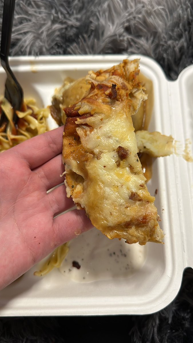 Zaaav_'s tweet photo. What in the Lunchable is this https://t.co/v3c7XpX6pl