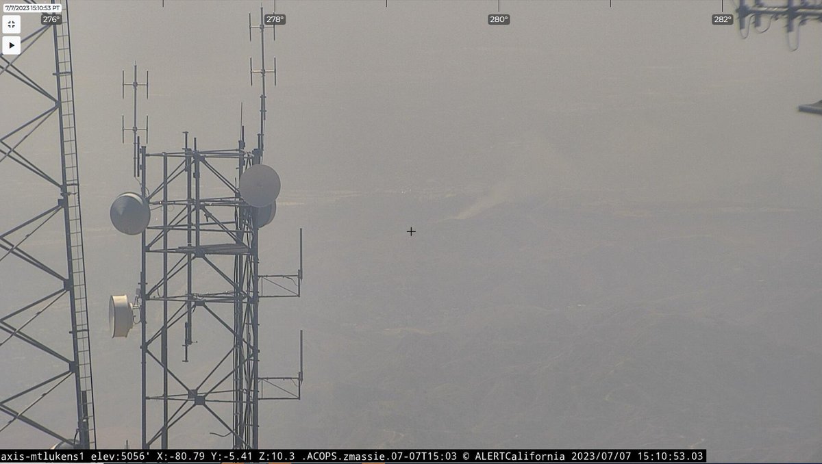 LAFireAlerts's tweet photo. Pacoima Canyon. Brush fire. Paxton and Filmore. #DanielFire. https://t.co/riRD7GsBX7