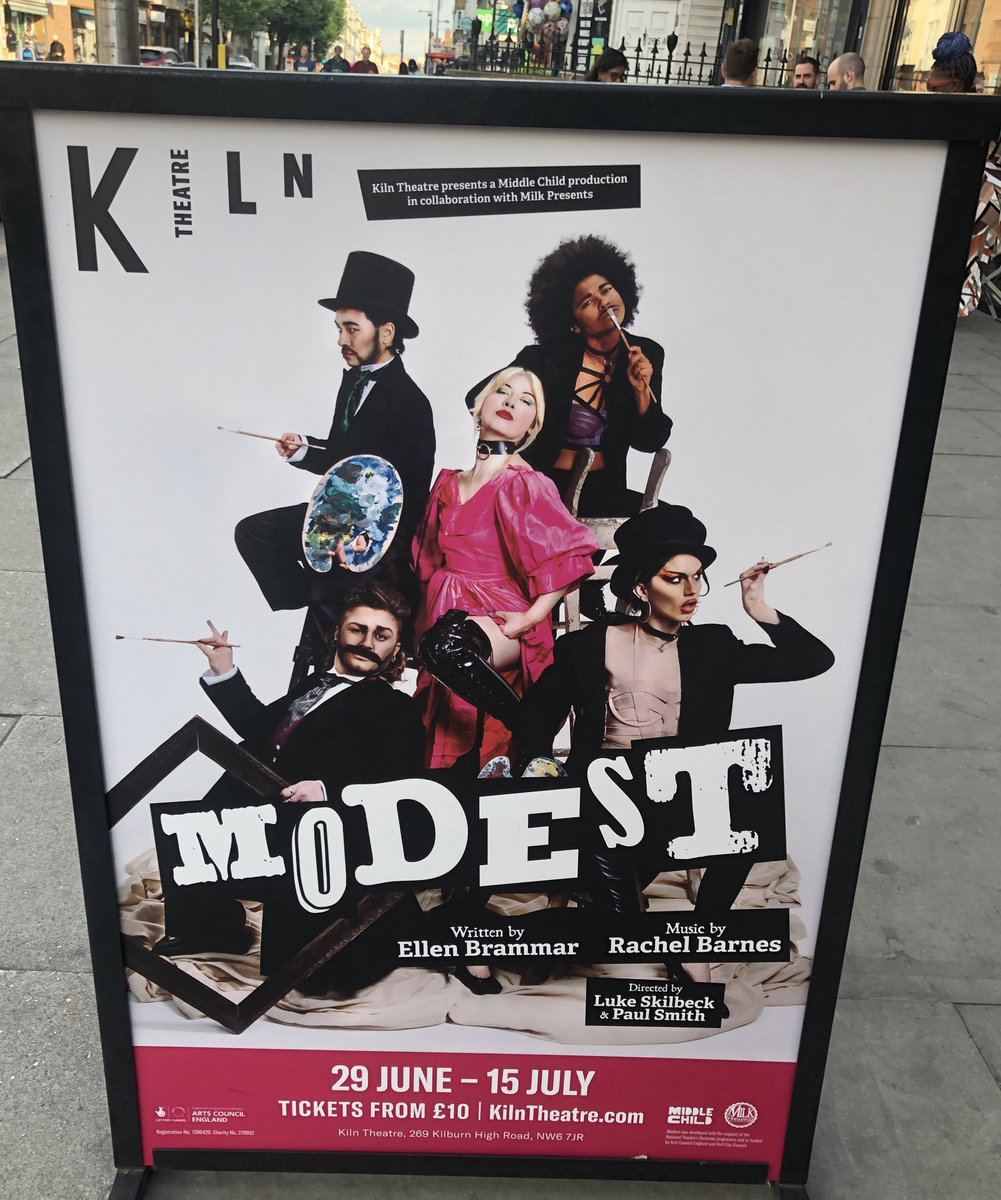 Madi_MacMahon's tweet photo. Huge thanks to @MiddleChildHull for trusting me and the incredible #Modest company for their support. (And to anyone who’s interacted with me over the past 48hrs, thank you for your patience)
@KilnTheatre until Tuesday 🏳️⚧️🎭🏳️🌈
#theatre #emergency #cover #scriptinhand #LGBTQIA https://t.co/Jcc5Exos5F