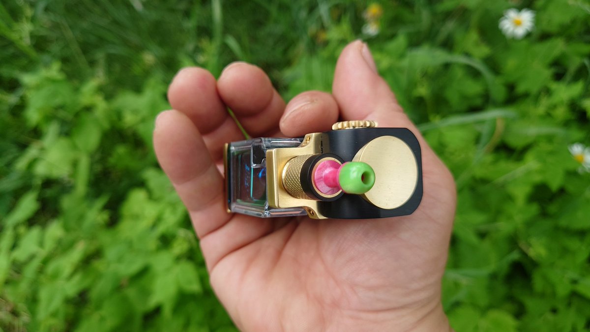 CebrjowHwScHCkj's tweet image. 皆さんおはよっチェ😆👍今日も宜しくご安全に🙇💦#GatubCrafts Rugged V2 MOD + #SuicideMods #etherrba +  #415ドリチ  #VAPE #vape好きな人と繋がりたい #VAPE好きと繋がりたい #VAPE初心者  #Gatub