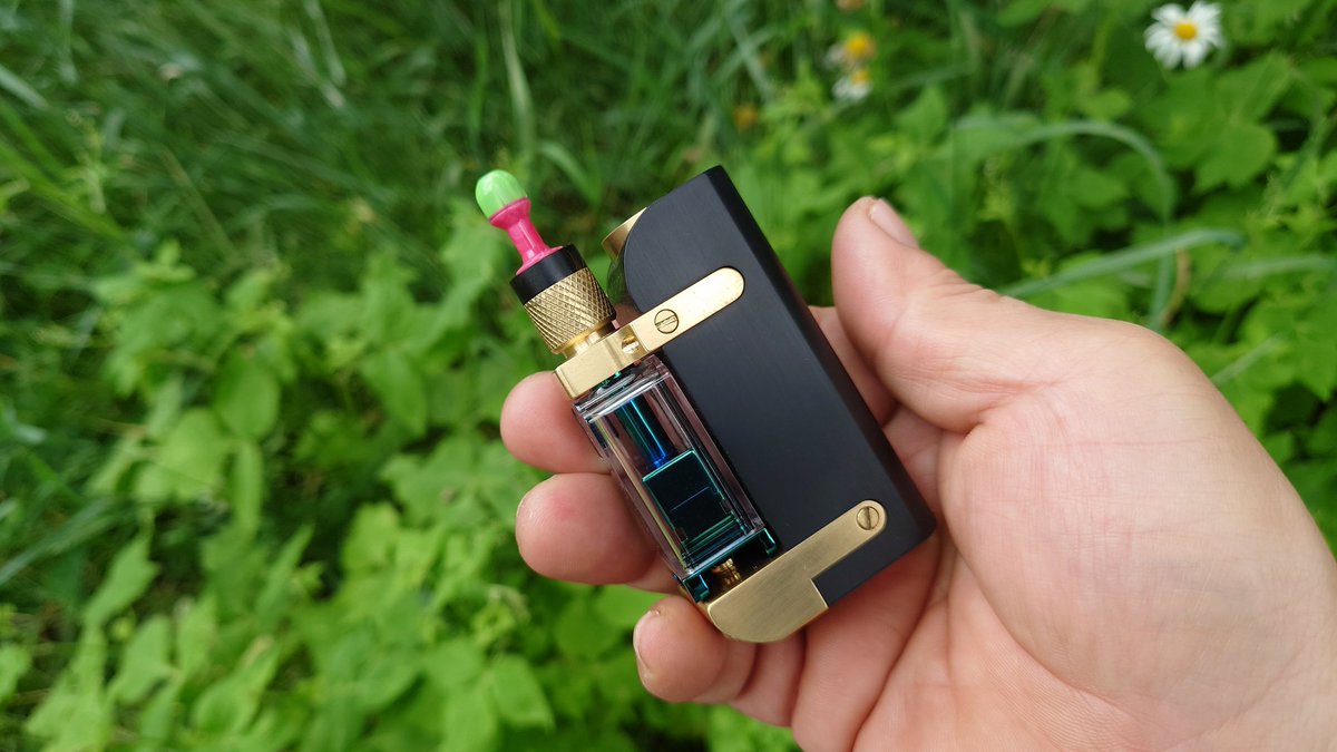 CebrjowHwScHCkj's tweet image. 皆さんおはよっチェ😆👍今日も宜しくご安全に🙇💦#GatubCrafts Rugged V2 MOD + #SuicideMods #etherrba +  #415ドリチ  #VAPE #vape好きな人と繋がりたい #VAPE好きと繋がりたい #VAPE初心者  #Gatub