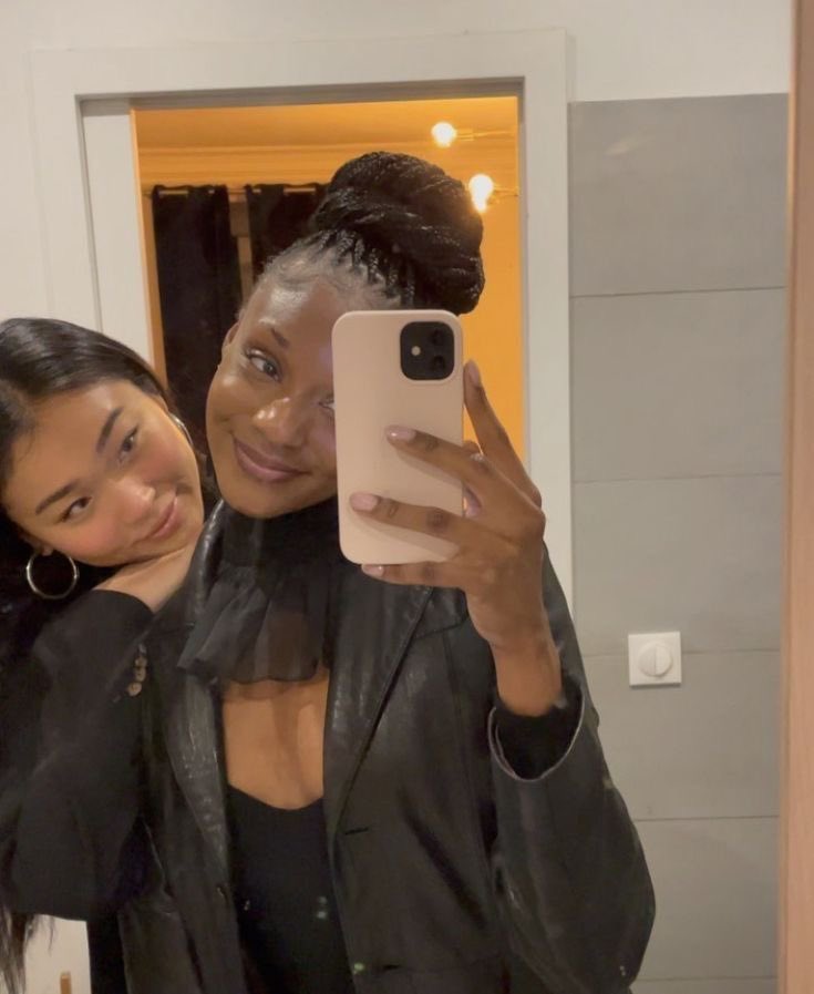 happy birthday to the most gorgeous girl ever!! i hope you have the most amazing day. <33