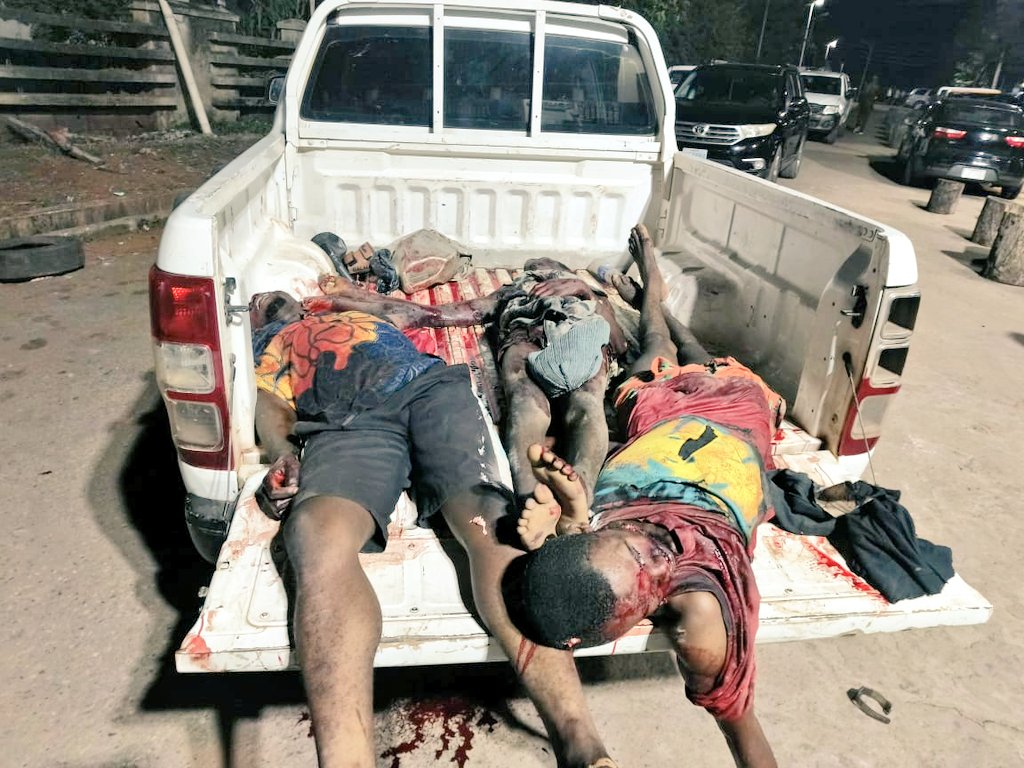 Enugu_PoliceNg's tweet photo. ENUGU STATE POLICE COMMAND PRESS RELEASE UPDATE OF FRIDAY, 7TH JULY 2023

Further to the earlier report on Police Operatives serving in Awkunanaw Division of the Command, dislodging armed subversive criminal elements, who attempted to enforce the illegal sit-at-home order, https://t.co/1u5gF7INpY